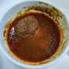 残ったデミハンバーグで「ハヤシライス風」の下準備