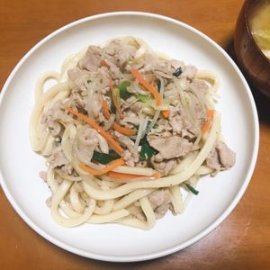 Nao★彡の作ってみた!投稿(豚バラにらもやしの旨塩焼うどん)