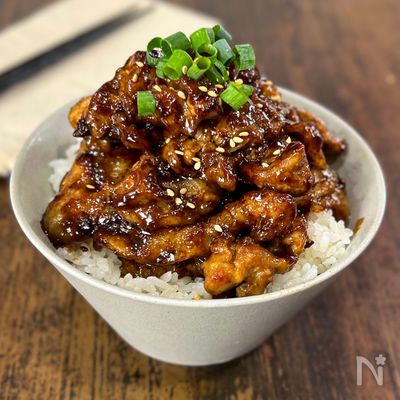 【濃厚味噌豚丼】味噌タレが決め手のご飯泥棒