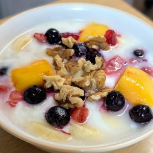 まゆのの作ってみた!投稿(1分で完成《飲む点滴♡甘酒バナナヨーグルト》)
