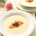 北欧風 じゃがいものポタージュ　スモークサーモン添え
