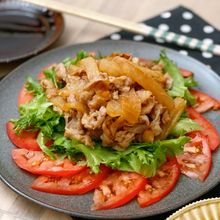 大根に豚の旨味がしみしみ♡大根と豚の生姜焼きサラダ