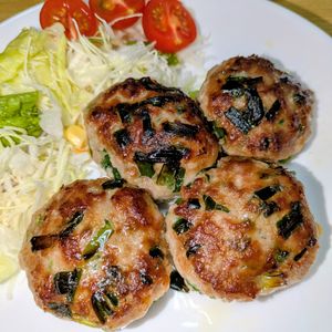 joe sanの作ってみた!投稿(ワンパン完結♪全部混ぜて焼くだけ◎【餃子風つくね】)