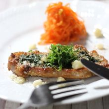 パルミジャーノ レッジャーノで豚ロース肉の照り焼き