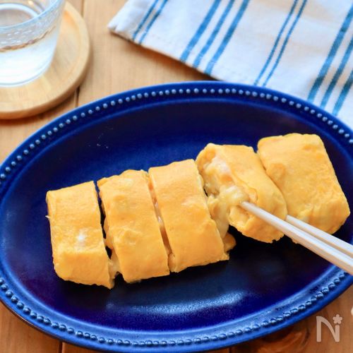 甘じょっぱさがクセになる。コーン×チーズのふわふわ卵焼き