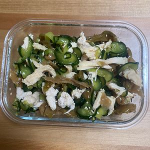 もちもちもっちの作ってみた!投稿(5分de完成♡お箸が止まらない♡蒸し鶏とザーサイの中華和え♡)