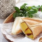 おせちをリメイク！伊達巻とチーズのホットサンド