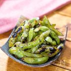 やみつき必至★ペッパー焼き枝豆