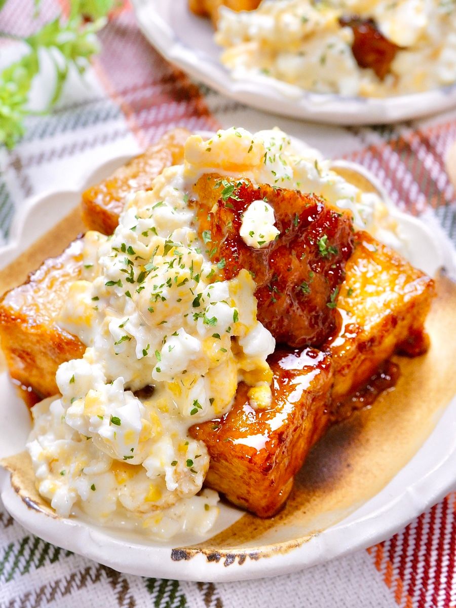 厚揚げでやみつき副菜♡『甘酢厚揚げのズボラタルタルがけ』 | レシピ