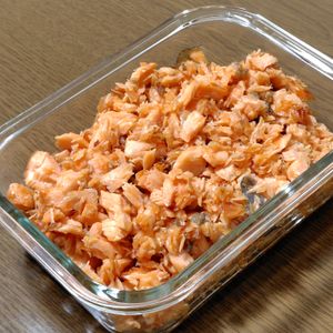 めぇの作ってみた!投稿(手作り鮭フレーク『意外と簡単なのにめちゃうま♪』)