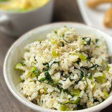 さっと炒めて混ぜるだけ！青菜ゆかりごはん