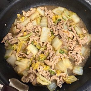 えりの作ってみた!投稿(【豚こま白菜の無水中華丼】白菜1/4玉ペロリと消費♡!!)