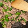 塩だけでおいしい!【砂肝とピーマンのにんにく塩炒め】の工程3