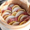 シンプルが１番美味しい♡【鶏と玉ねぎのレモン蒸し】の工程3