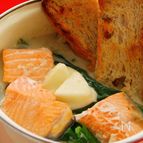 サーモンとほうれん草のチーズ鍋☆
