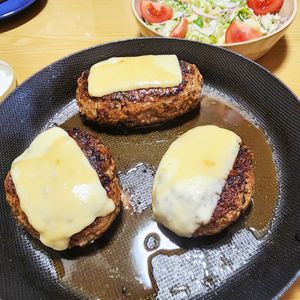 ナムディの作ってみた!投稿(大葉たっぷり和風チーズハンバーグ)