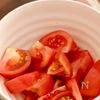 【3分で完成！】トマトのキムチ和えの工程1