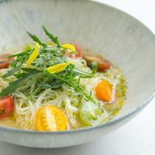 彩りトマトのイタリアン風そうめん、ライムの香り