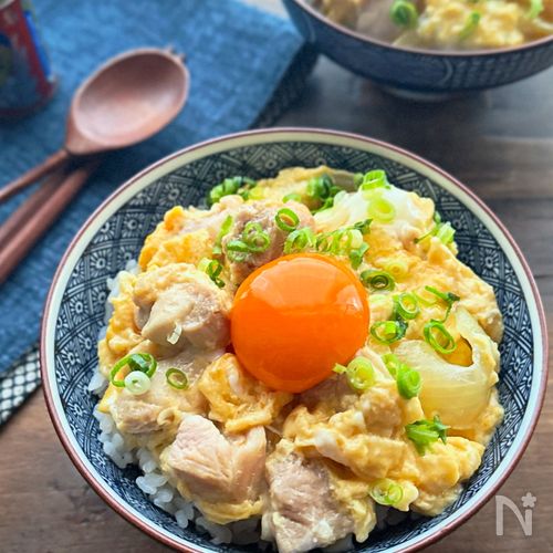 【親子丼】白だしで作る！ふわとろWたまごの絶品丼