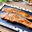 簡単下味冷凍♡ほんのり甘い『鮭のごまみりん漬け』