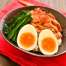 食欲そそる♪豚こまルーロー飯(冬ほうれん草添え)