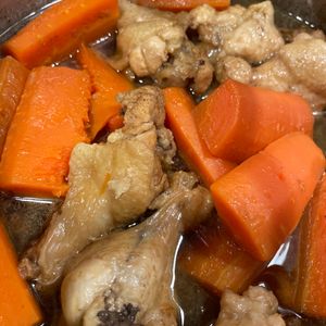 みりんꕤ︎︎の作ってみた!投稿(圧力鍋で２分！鶏手羽元とにんじんの酢っぱ煮)