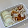 材料2つでパパッと！【ちくわと玉ねぎの甘辛焼き】の下準備