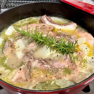 安世の作ってみた!投稿(醤油も砂糖も無し！ハーブとワイン風味のぶり大根)