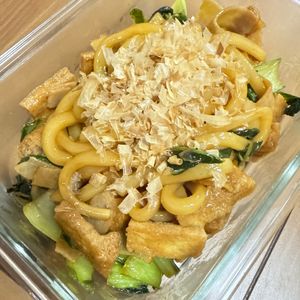 366317の作ってみた!投稿(ジューシー油揚げが美味しい野菜たっぷり焼うどん)