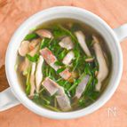 節約食材で作ろう！豆苗としめじのベーコンスープ