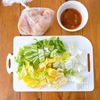 ごはんが進む！鶏むね肉と白菜のうま辛みそ炒めの下準備
