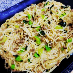 ヴェルの作ってみた!投稿(がっつり食べよう！小松菜と豚肉の和えそうめん)