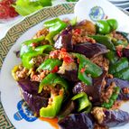 レンジだけで色鮮やかに＊とろとろ茄子とピーマンのコク旨炒め