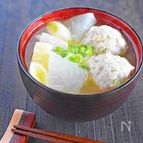鶏団子と大根のみそ汁