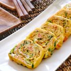 ＊豆苗とカニカマと長芋入り卵焼き＊お弁当に◎