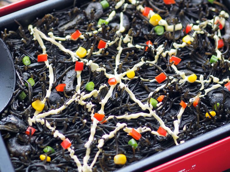 真っ黒パスタのパエリア | レシピサイトNadia