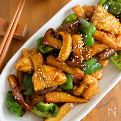 『鶏むねとピーマンの旨辛炒め』コチュジャンの辛さがやみつき!