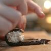 レモン香るヘルシーおつまみ‼︎『茄子ロール』の工程4