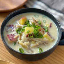 【さつまいもとごぼうの豆乳味噌スープ】コク深でまろやか