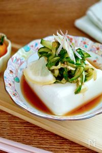 切って和えるだけ【きゅうりとぽん酢のさっぱり冷奴】
