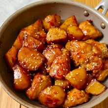 フライパン10分！【鶏むね肉とじゃがいもの甘辛照り焼き】