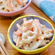 あと1品に嬉しい和テイストの『蓮根と人参の味噌マヨ和え』