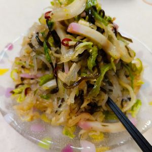 もんぶらん°・*:.。.☆の作ってみた!投稿(白菜とピーマンと糸こんにゃくの♪あっさり塩昆布おかか和え😋)