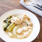 香味野菜で旨味たっぷり、白いんげん豆と鶏のスープ