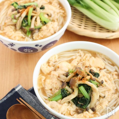 きのこと小松菜のとろたまあんかけうどん