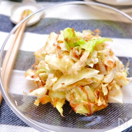 やみつき 箸が止まらん 蒸しキャベツのおかかポン酢サラダ By Rinaty りなてぃ レシピサイト Nadia ナディア プロの料理家のおいしいレシピ