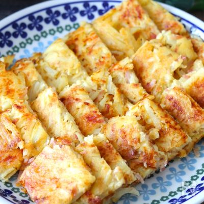 スパニッシュオムレツ?洋風チヂミ?新じゃがベーコンチーズ焼き