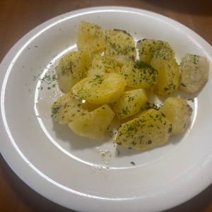 こむぎの作ってみた!投稿(10分で完成！【のり塩バターポテト】揚げずにカリホク食感♩)