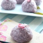 電子レンジで簡単　もち米で作る　桜もち。