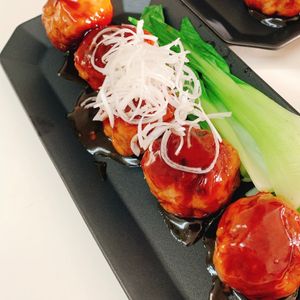 りんの作ってみた!投稿(油控えめ♪蒸し焼き肉だんごの黒酢あん)